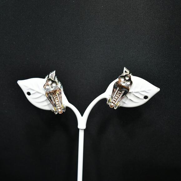 Lisner Blue Rhinestone Clip Earrings, Rhodium Plated, 1960s Vintage Jewelry - Picture 4 of 10